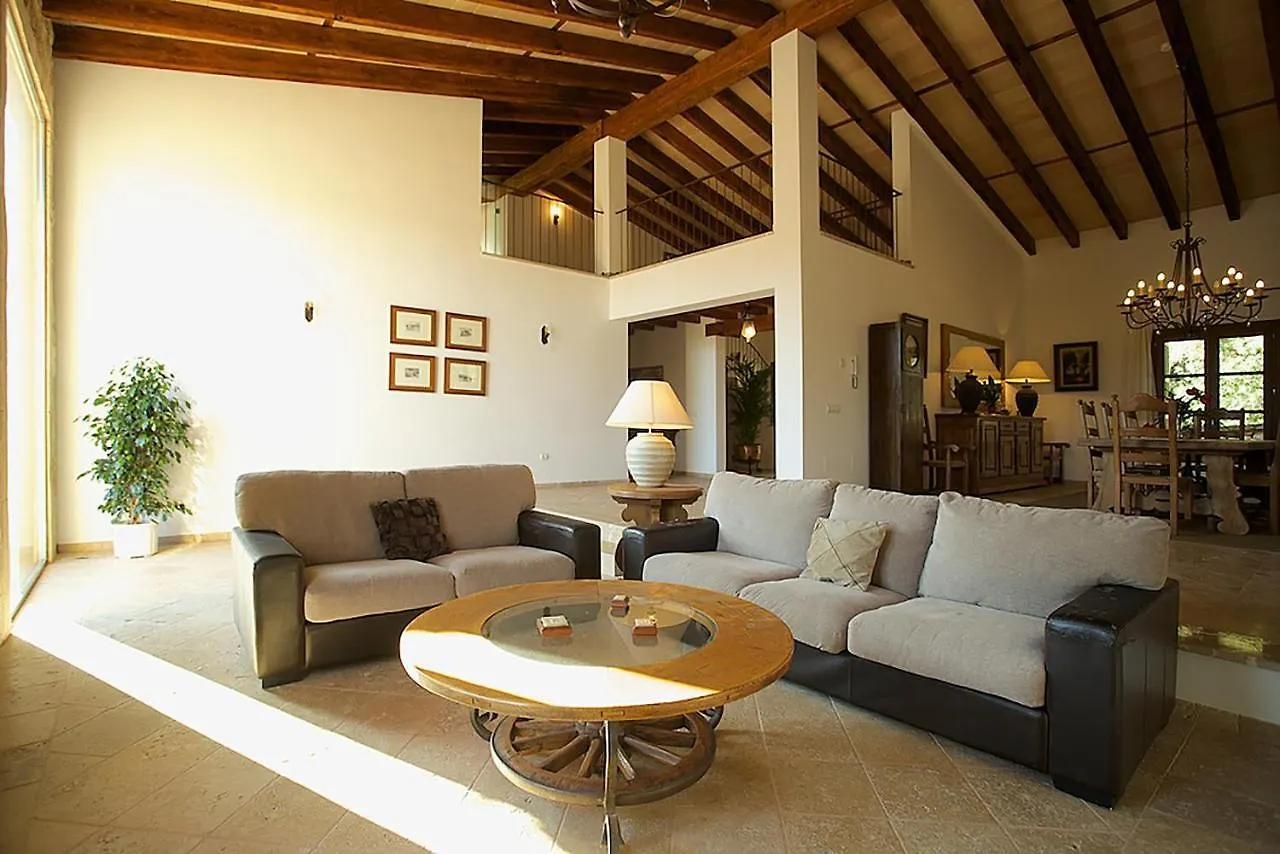 Holiday home Country House Horlandis Petra